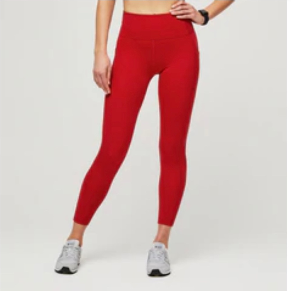 Figs winning red performance leggings size large